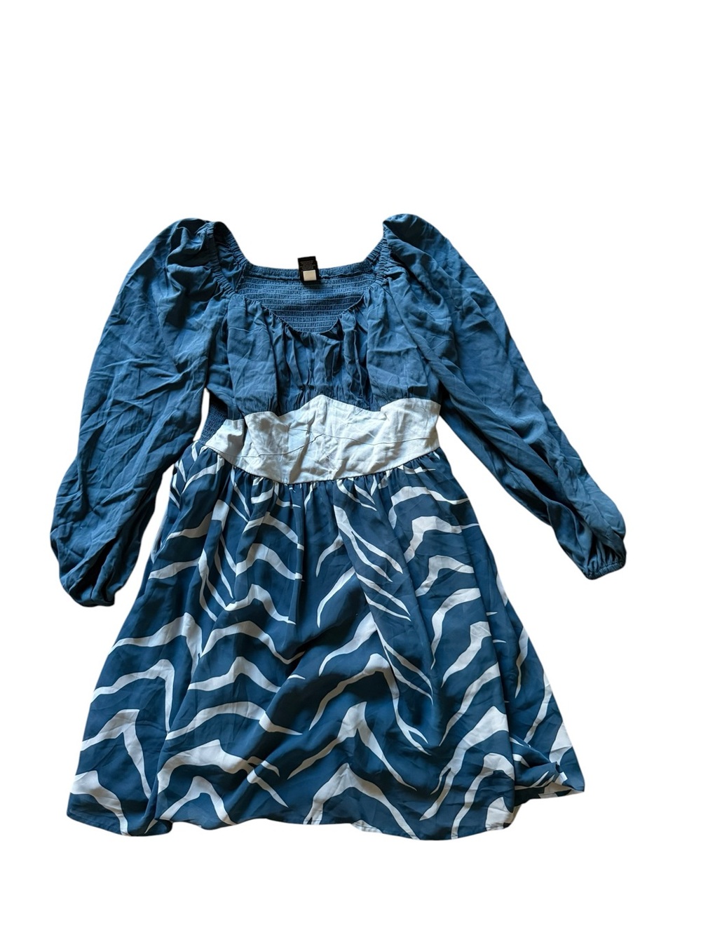 Her  Universe Star Wars Ahsoka Bishop Sleeve Dress Plus Size Her Universe - Picture 3 of 8